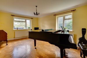 Photo 15- click for photo gallery